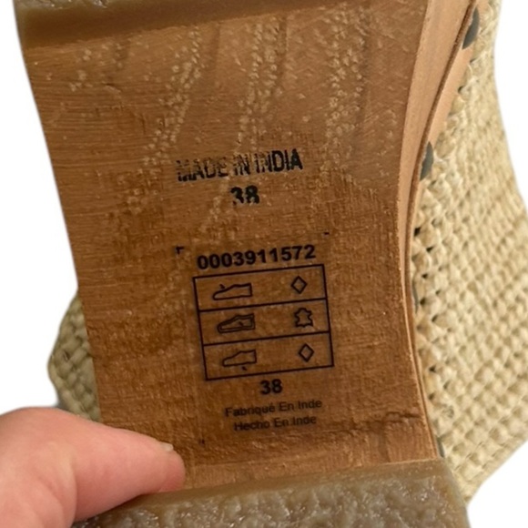 Free People Claudia Crocheted Tan Clogs Raffia Platform SZ 38/7.5/8 Boho Mules - Picture 10 of 13